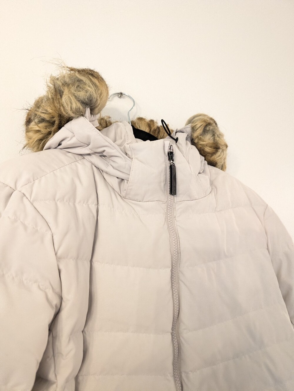 Lole 75% Duck Down puffer jacket with faux fur hood - Picture 3 of 12